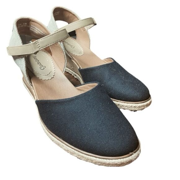 Baretraps Wm’s Sz 9.5 Black Ocean Closed Ankle Strap Toe Canvas Wedge Sandals - Picture 1 of 9
